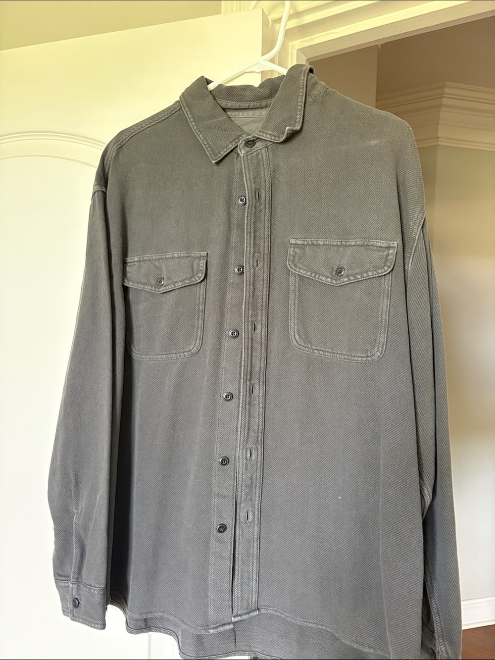 American Eagle Outfitters Relaxed Fit Shirt Jacket in Gray